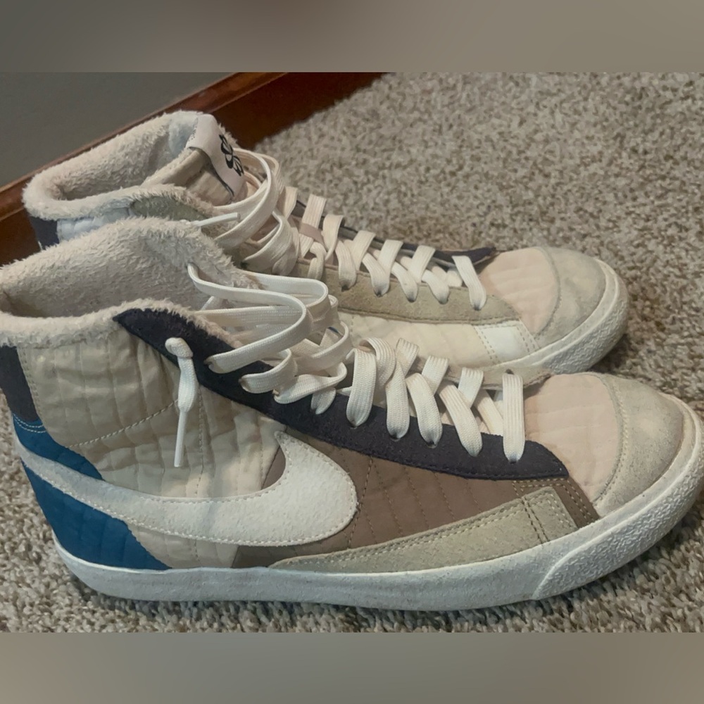 Men’s 7.5 patchwork Nike Blazers